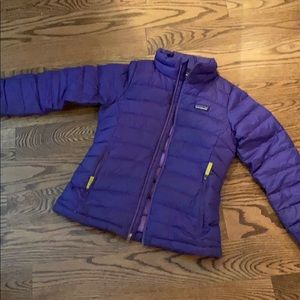 Girls Patagonia size 10 purple jacket